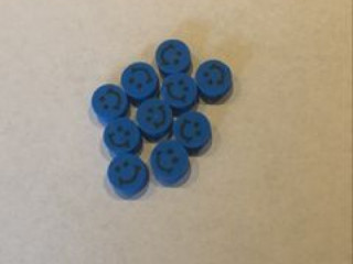 Afbeelding voor polymeer smiley donker blauw(per stuk)