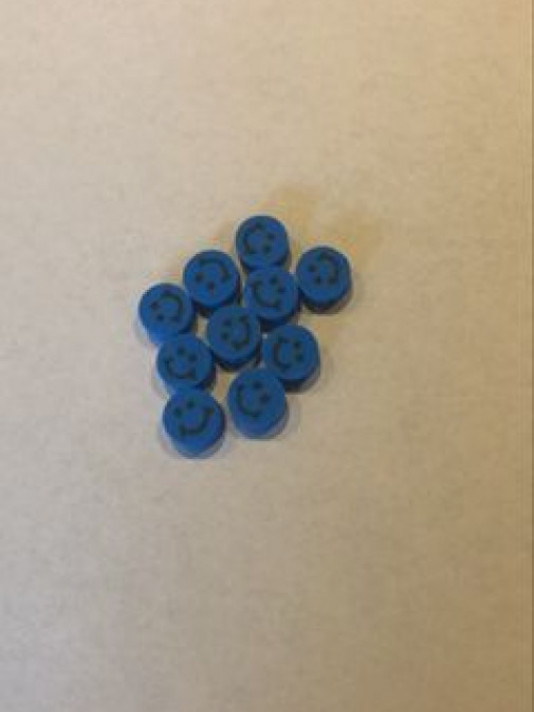 Afbeelding voor polymeer smiley donker blauw(per stuk)
