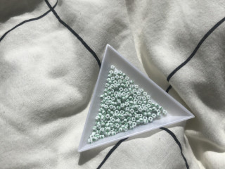 Afbeelding voor rocailles gestreept wit/groen(5 gram)