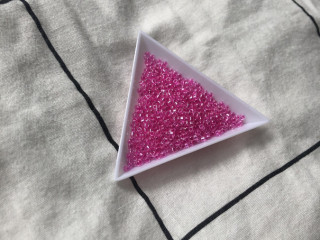 Afbeelding voor rocailles glans fel roze(per 10 gram)